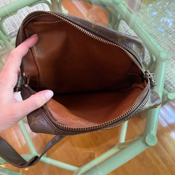Authentic Vintage Louis Vuitton Cross Body - Picture 4 of 5